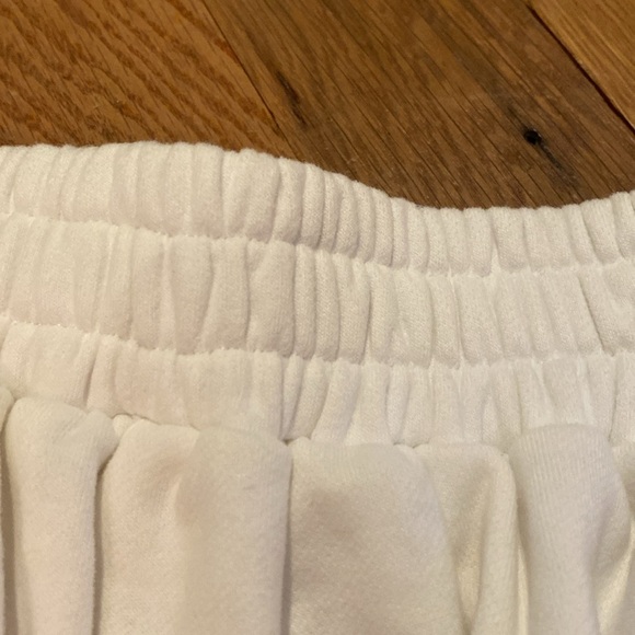 Queen of Sparkles Icon White Shorts Emoji  Sequined Motifs Size SMALL - Picture 10 of 11